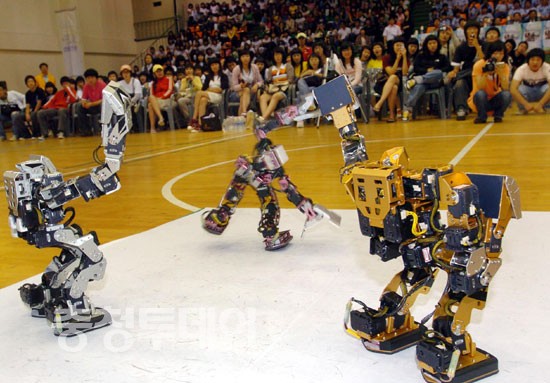 [충청투데이] 청소년 동아리경진대회 성료-춤추는 로봇