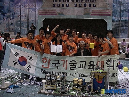 [중앙일보] 한기대 3연패 ‘조종’ … ‘로보콘’대회 짜릿한 역전 우승