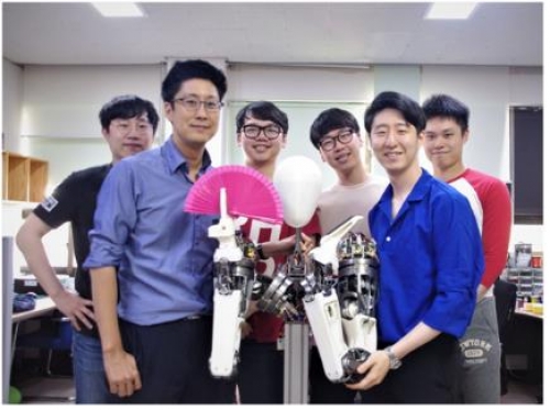 [굿모닝충청] 코리아텍 김용재 교수, 국제로봇학회서 우승 쾌거