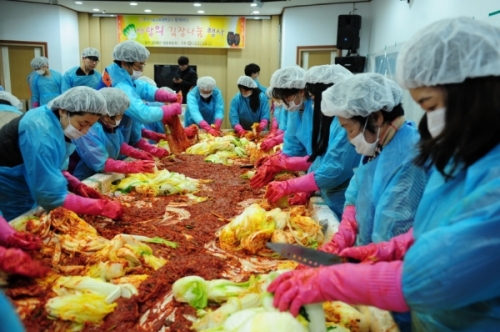 [충청신문]코리아텍 ‘지역사회 김장 나눔봉사’ 실시