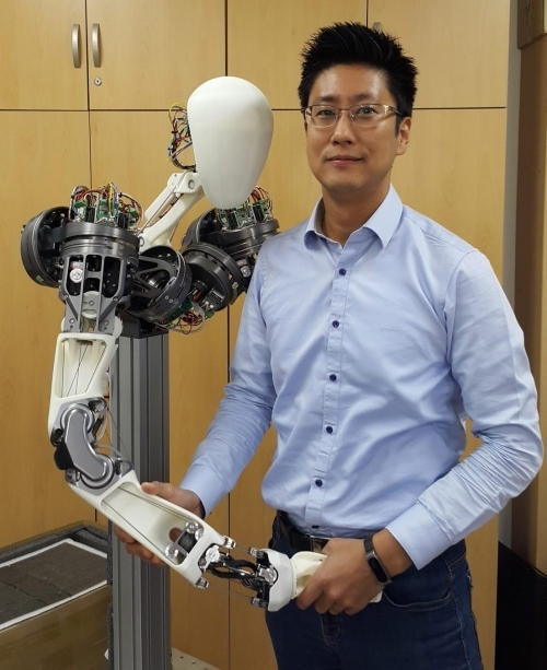 김용재 교수, 네이버랩스와 산학협력 ‘로봇팔’ 개발 성공