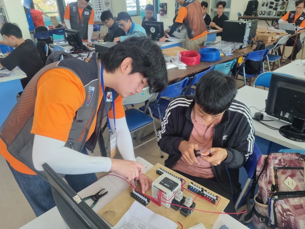 [충청매일] 한국기술교육대, 베트남서 동계 국외 기술교육봉사 성료