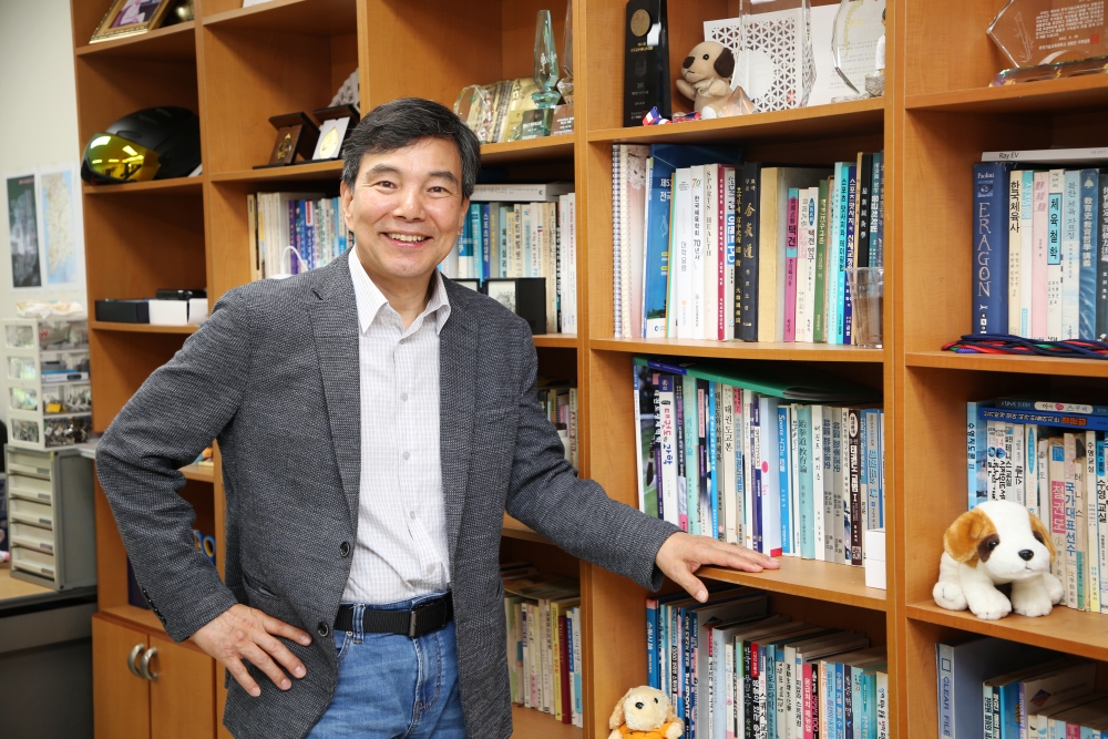 [발전기금 기부자 인터뷰] 김재우 교양학부 교수