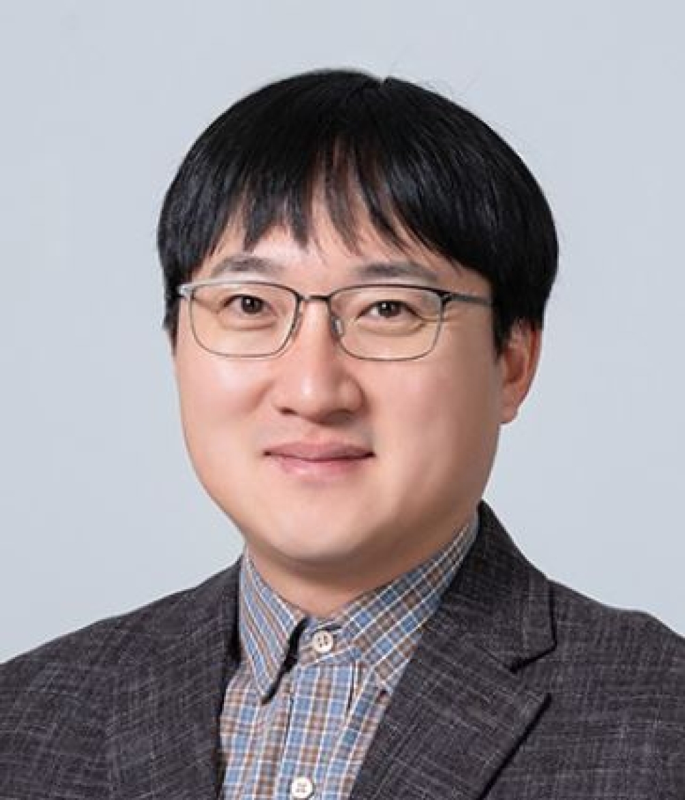 “옷이 에너지를 만들고 신호를 감지한다”