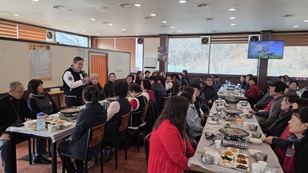 대학 총장, 미화원과 불고기 식사하며 “대학 발전 감사”
