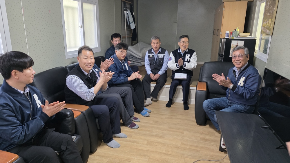 “학생, 교직원 안전하게 태워주셔서 감사”