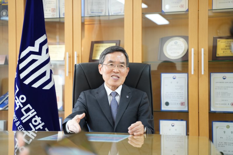 실패 경험도 교육 일환, 취업하면 경력직 같은 신입 평가